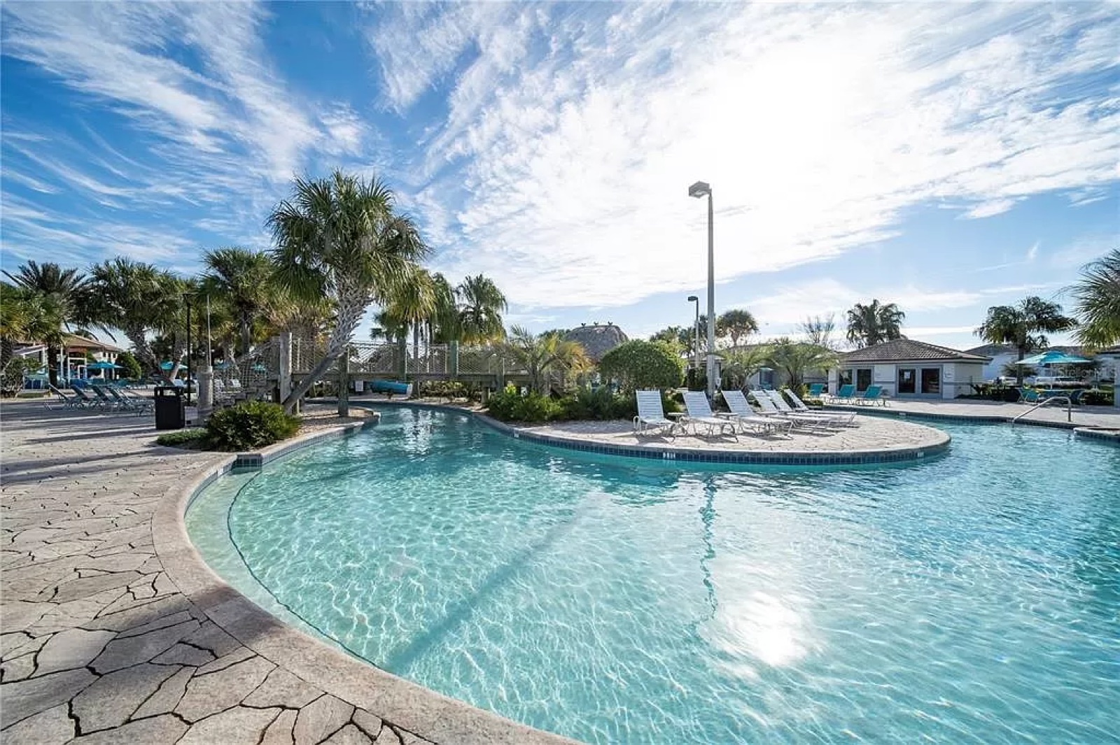 Zero-entry lazy river with palm island