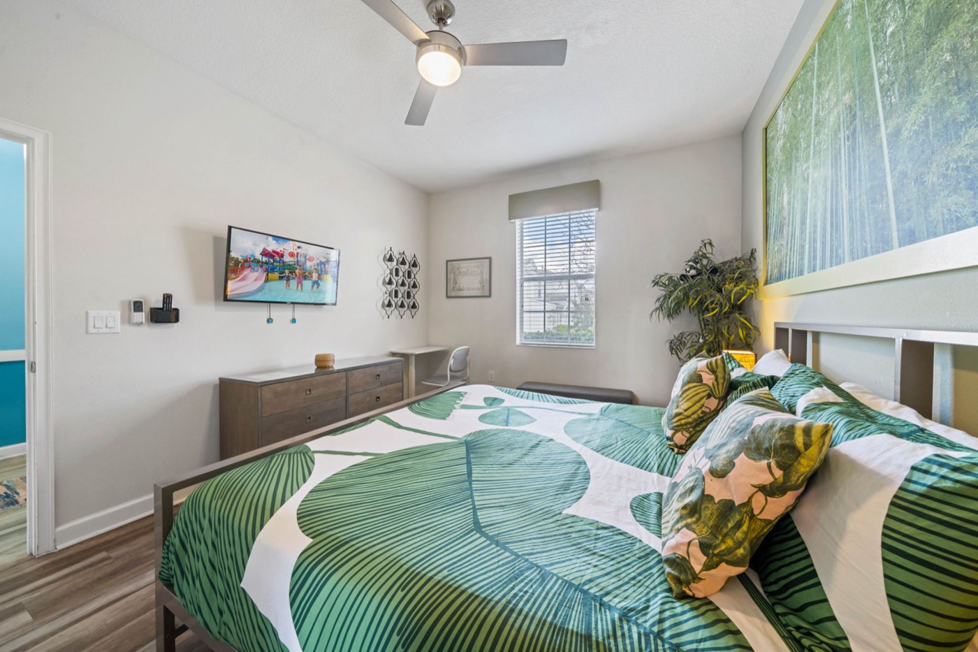 Tropical palm themed bedroom